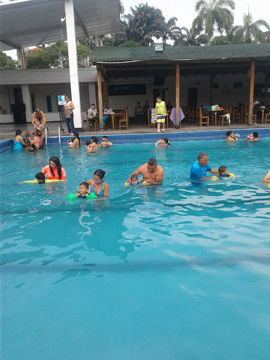 Cursos de natacion para bebes en Barquisimeto