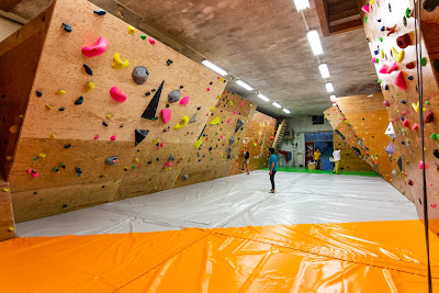 Les murs d'Aouste à Aouste-sur-Sye
