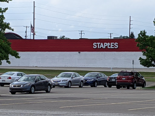 Office Supply Store «Staples», reviews and photos, 4029 Pearl Rd, Medina, OH 44256, USA