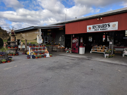 Produce Market «Richards Fruit Market», reviews and photos, 6410 Middle Rd, Middletown, VA 22645, USA