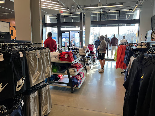 Sporting Goods Store «Nike Factory Store», reviews and photos, 810 Bergen Town Center #37, Paramus, NJ 07652, USA