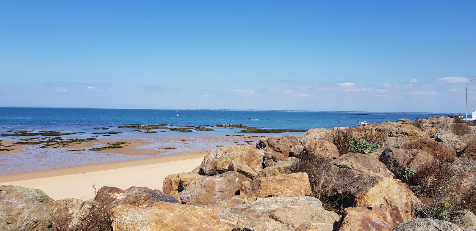 Zdjęcie Liniere beach z powierzchnią biały piasek