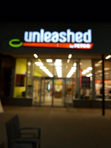 Unleashed by Petco, 34 Cambridge St #12, Burlington, MA 01803, USA, 