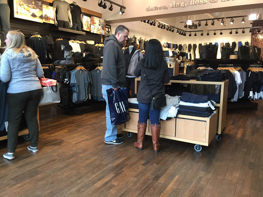 Sportswear Store «lululemon», reviews and photos, 2643 NE University Village St, Seattle, WA 98105, USA