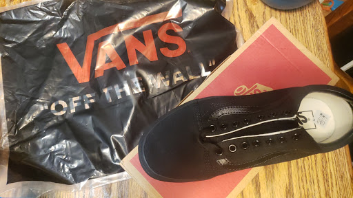 Shoe Store «Vans», reviews and photos, 9736 W Northern Ave, Peoria, AZ 85345, USA