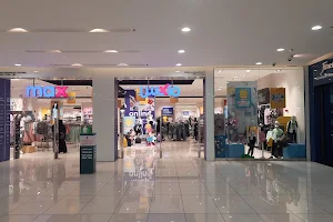 Oasis Mall - Riffa image