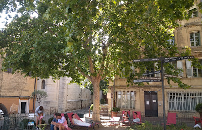 Les Fées Contraires à Grasse