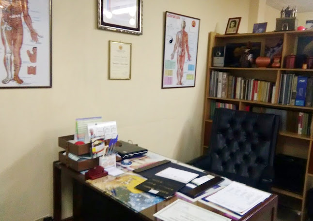 Opiniones de Dr. Raúl Vallejo - Cirujano Acupuntor en Quito - Cirujano plástico