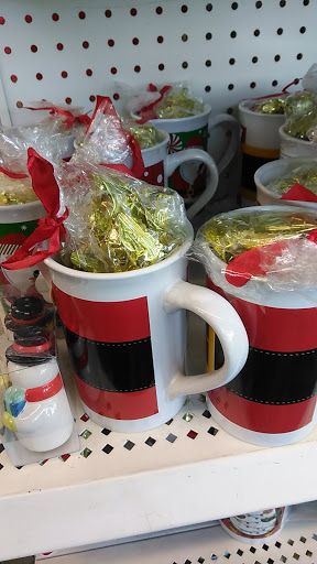 Dollar Store «Dollar Tree», reviews and photos, 2704 E Burleigh Blvd, Eustis, FL 32726, USA