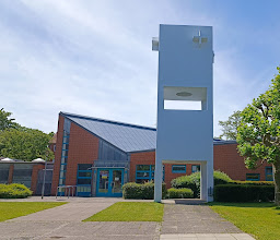 St.-Georg-Kirche Lübeck Genin - Ev.-Luth. Kirchengemeinde St. Georg in Lübeck Genin photo