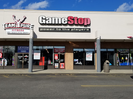 GameStop, 1680 US-46, Little Falls, NJ 07424, USA, 
