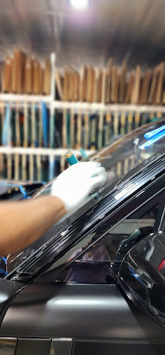 P&G Auto Glass image
