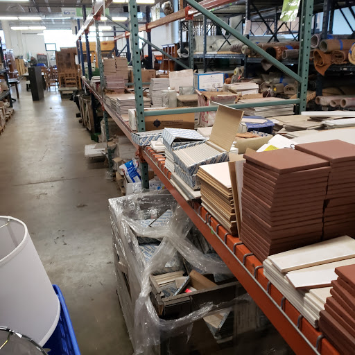 Building Materials Store «Habitat For Humanity ReStore Elgin», reviews and photos, 800 N State St, Elgin, IL 60123, USA