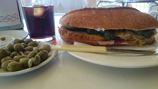 Cafeteria.            Restaurante Galeri