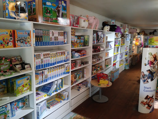 Gourmet Grocery Store «Social Goods: Toys, Taps, Cafe», reviews and photos, 500 E 1st St, Newberg, OR 97132, USA