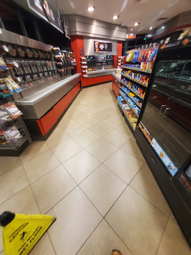 Gas Station «QuikTrip», reviews and photos, 489 W Main St, Spartanburg, SC 29301, USA