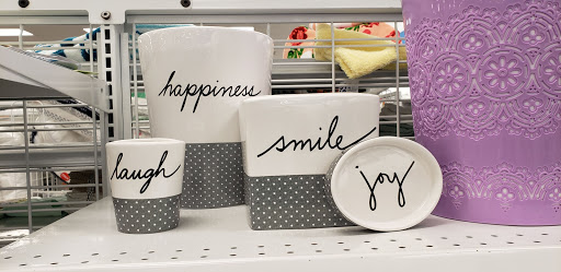 Clothing Store «Ross Dress for Less», reviews and photos, 1237 E Golf Rd, Schaumburg, IL 60173, USA