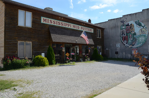 Pottery Store «Mississippi Mud Pottery», reviews and photos, 310 E Broadway, Alton, IL 62002, USA