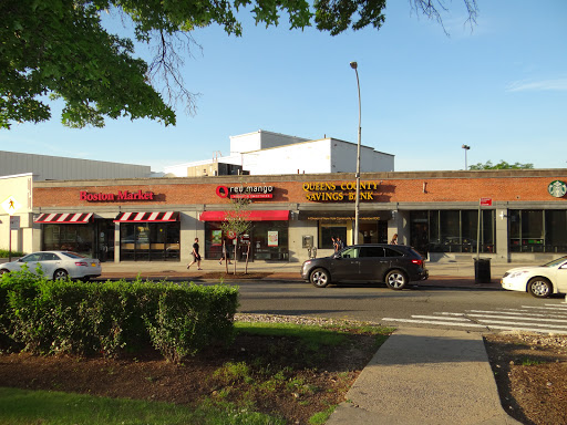 Shopping Mall «Fresh Meadows Shopping Center», reviews and photos, 6118 190th St, Flushing, NY 11365, USA