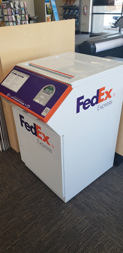 Print Shop «FedEx Office Print & Ship Center», reviews and photos, 5901 State St, Murray, UT 84107, USA