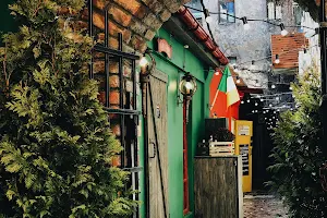 Fox & Pipe - Irish pub image