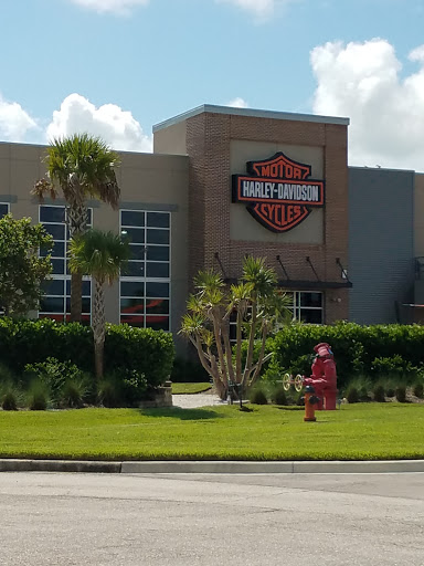 Motorcycle Dealer «Six Bends Harley-Davidson», reviews and photos, 9501 Thunder Rd, Fort Myers, FL 33913, USA