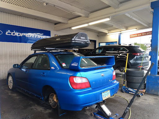 Tire Shop «Discount Tire & Wheel», reviews and photos, 702 Park Ave, Bremerton, WA 98337, USA