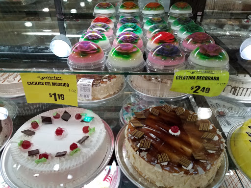 Grocery Store «Super Mercados El Guero», reviews and photos, 850 N Farnsworth Ave, Aurora, IL 60505, USA