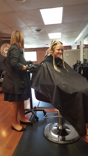 Beauty Salon «Tanglez Hair & Tan Studio», reviews and photos, 11528 Ridge Rd, King George, VA 22485, USA