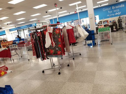 Clothing Store «Ross Dress for Less», reviews and photos, 1050 Mt Prospect Plaza, Mt Prospect, IL 60056, USA