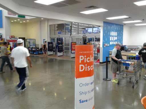 Department Store «Walmart Supercenter», reviews and photos, 762 Outlet Collection Way, Auburn, WA 98001, USA