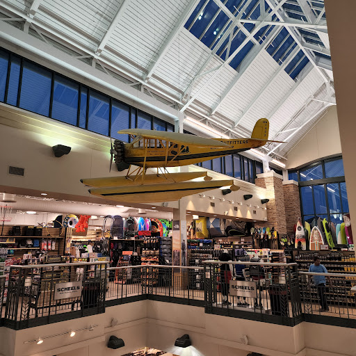 Sporting Goods Store «SCHEELS», reviews and photos, 17202 Davenport St, Omaha, NE 68118, USA