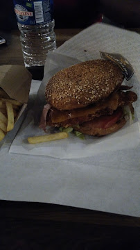Frite du Restaurant de hamburgers Van's And﻿ Burger à Martigues - n°17