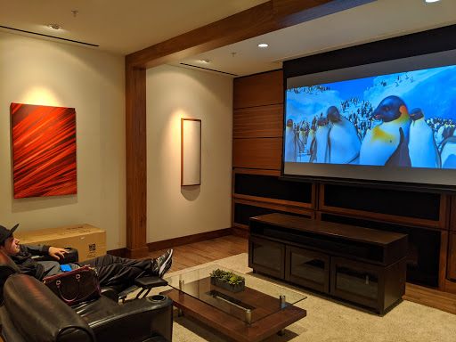 Electronics Store «Best Buy», reviews and photos, 3700 Mandela Pkwy, Oakland, CA 94608, USA