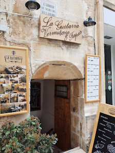 La Guitarra Carrer de Nostra Senyora dels Dolors, 1, 07760 Ciutadella de Menorca, Balearic Islands, España