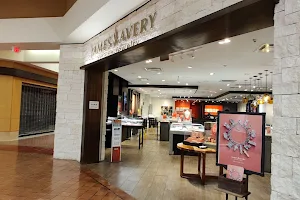 Mall de las Aguilas image