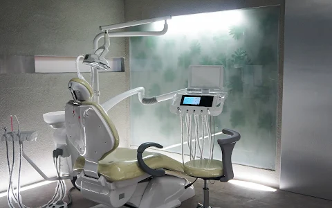 FLOSS Dental Studio image