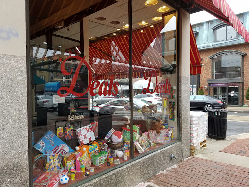 Variety Store «Deals Variety Store», reviews and photos, 15 W State St, Media, PA 19063, USA