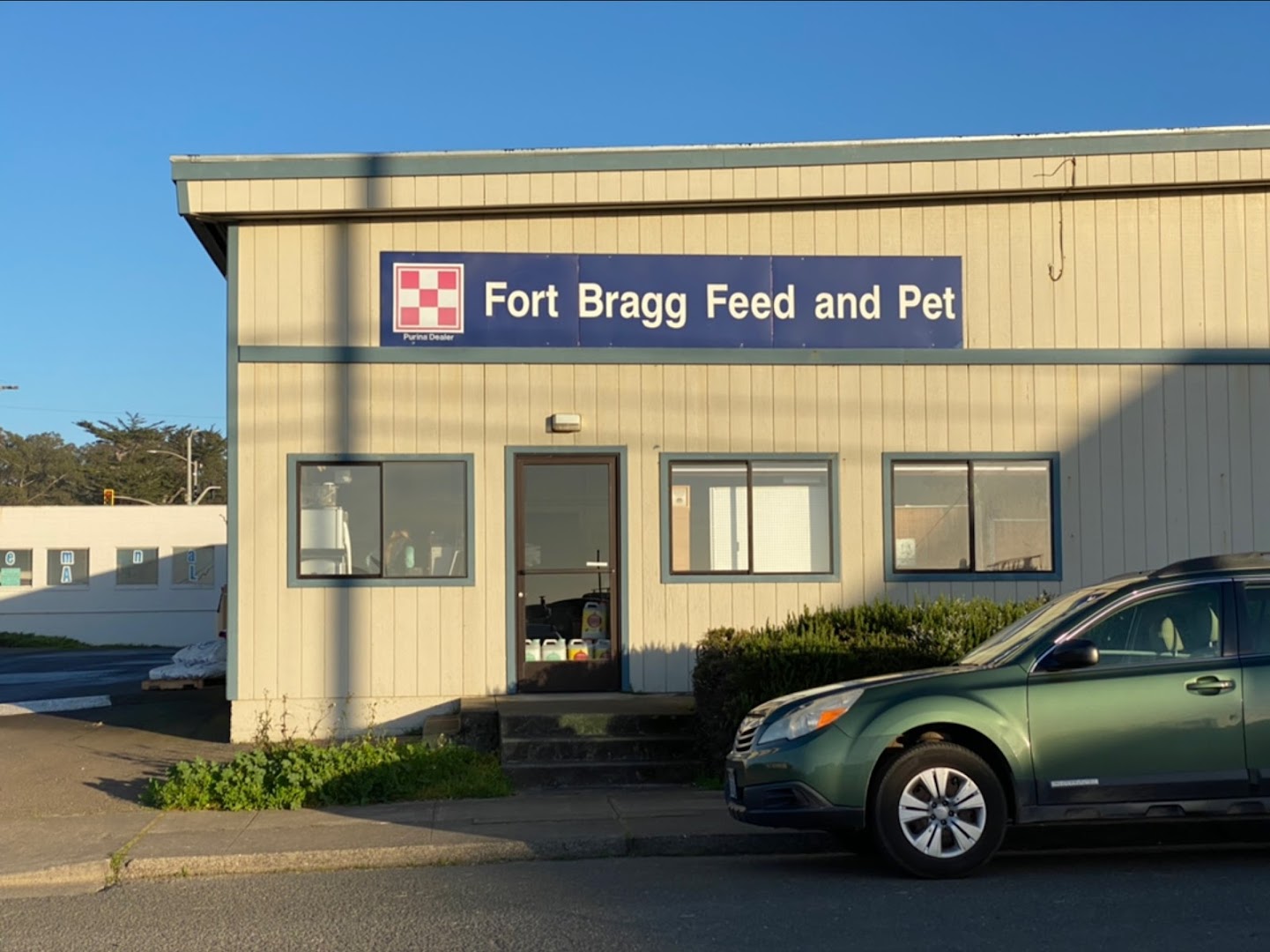 Fort Bragg Feed & Pet Inc