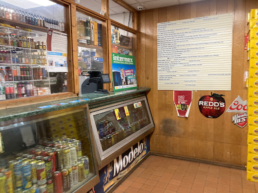 Liquor Store «10th St Liquor Store», reviews and photos, 811 10th St, North Chicago, IL 60064, USA