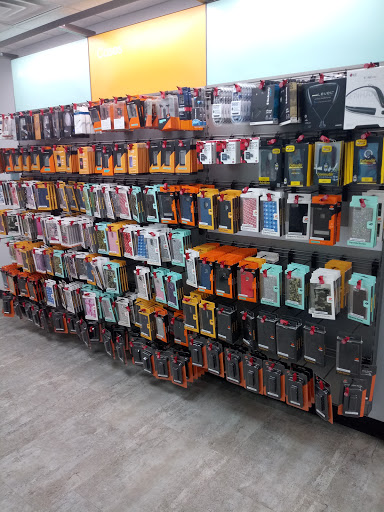 Telecommunications Service Provider «Boost Mobile Store by PHP Wireless», reviews and photos, 738 Capital Ave NE, Battle Creek, MI 49017, USA