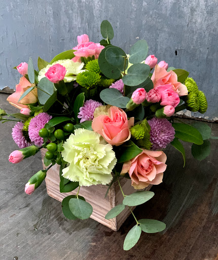 Florist «Petals & Vines», reviews and photos, 410 Main St E, Monmouth, OR 97361, USA