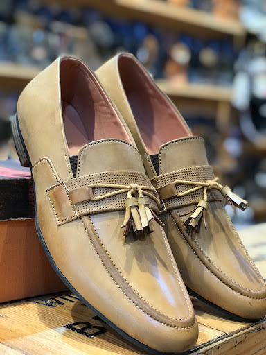 Mr.Shoes - Shoe Store in Sayedpura