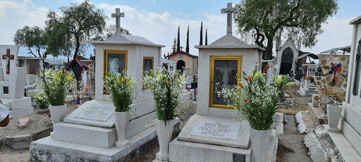 Panteón del Pueblo de San Isidro Atlautenco