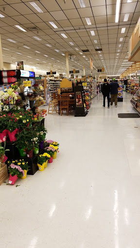 Grocery Store «Fred Meyer», reviews and photos, 650 Q St, Springfield, OR 97477, USA