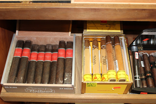 Tobacco Shop «Ace Tobacco Shop», reviews and photos, 2501 Lake Ave, Altadena, CA 91001, USA