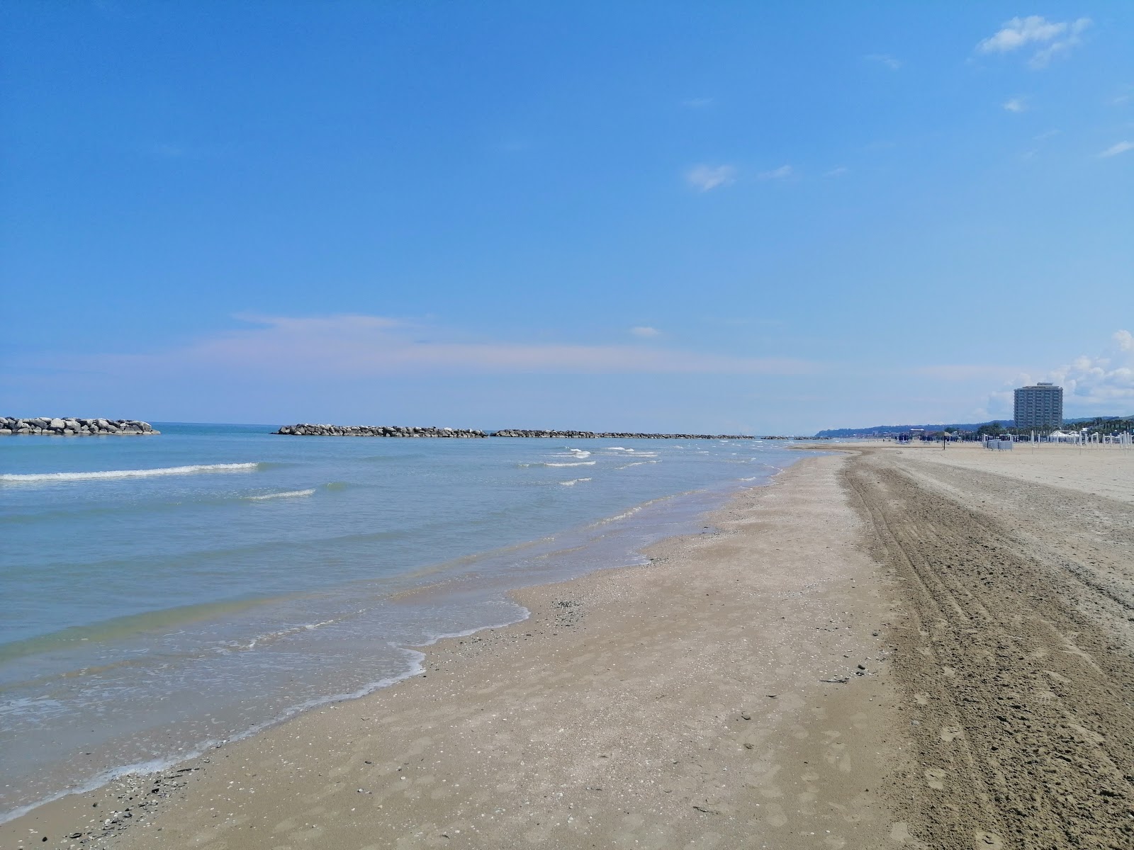 Fotografija Lido di Fermo z svetel pesek površino