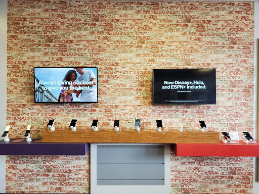 Cell Phone Store «TCC, Verizon Authorized Retailer», reviews and photos, 3860 Tampa Rd, Oldsmar, FL 34677, USA