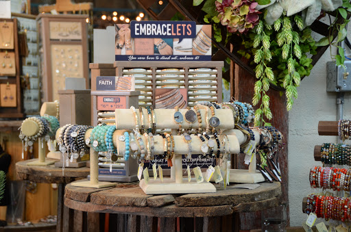 Florist «Sharp Floral & Gifts», reviews and photos, 584 Broadway Ave, New Johnsonville, TN 37134, USA