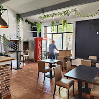 Atmosphère du Pizzeria L'atelier Des 2J à Peyrolles-en-Provence - n°1